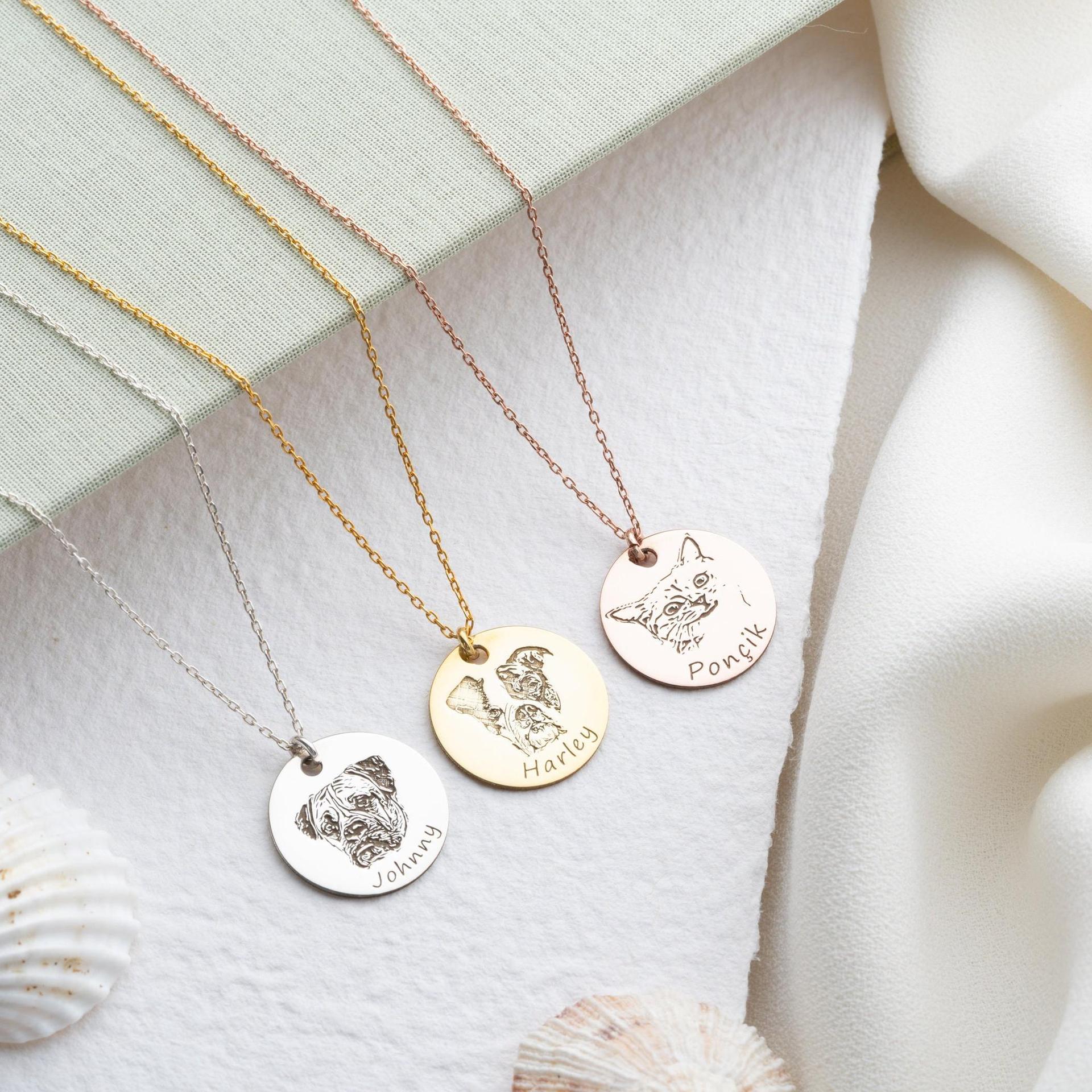 ART FUREVER - custom pet jewelry - personalized engraved silver necklace - pet name charm and minimalistic design